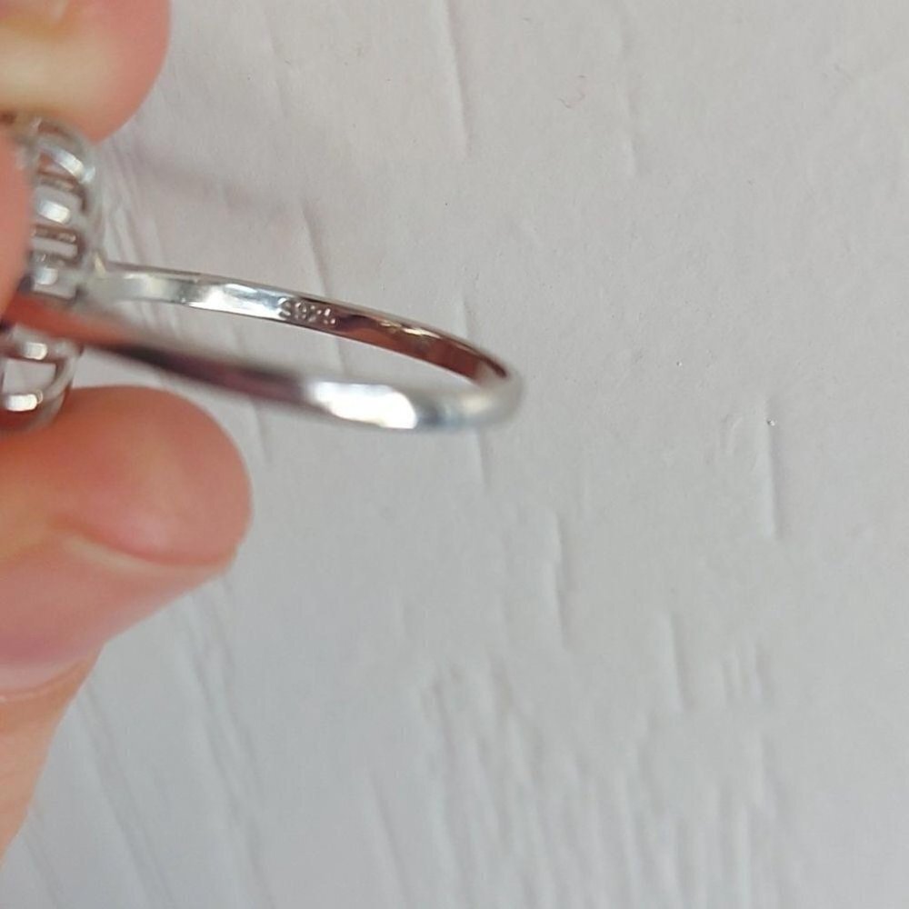 1.7 Carat Emerald Sterling Silver Ring - Picture 2 of 4